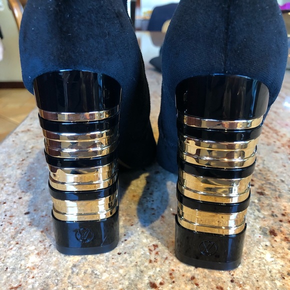 Like New AUTHENTIC LOUIS VUITTON ‘Monumenta’ Velvet Boots MA0137 €950 - Picture 4 of 11